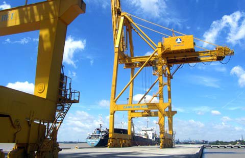 Cảng quốc tế hơn 360 tỷ đồng bỏ hoang